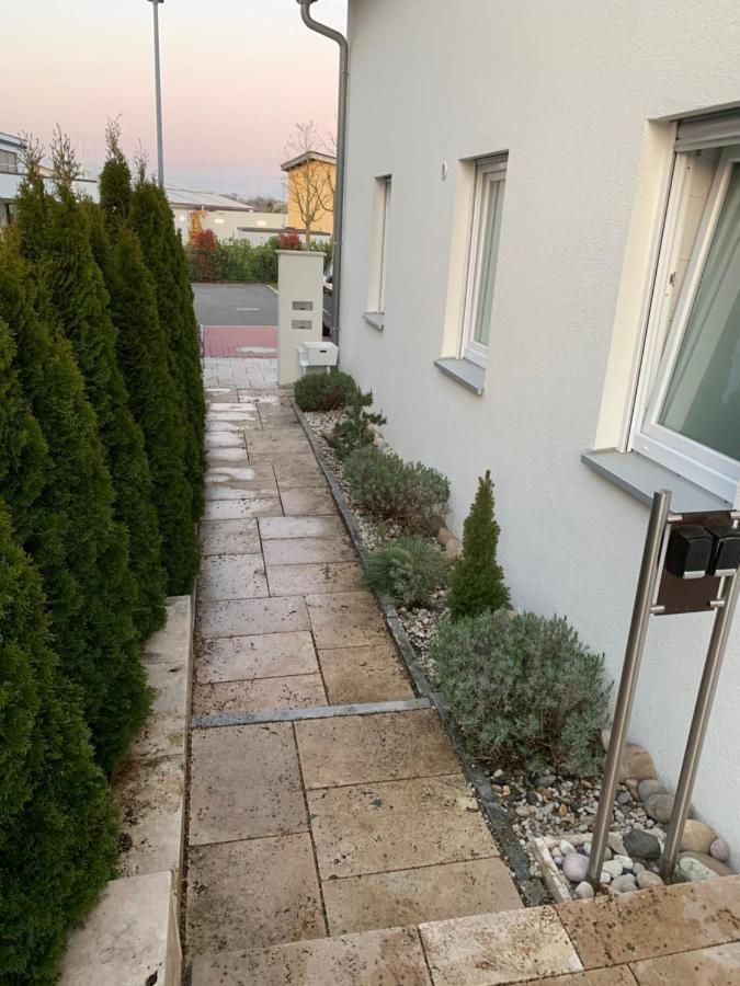 Neues Zimmerapartment Mit Bad Neckarwestheim Exterior foto