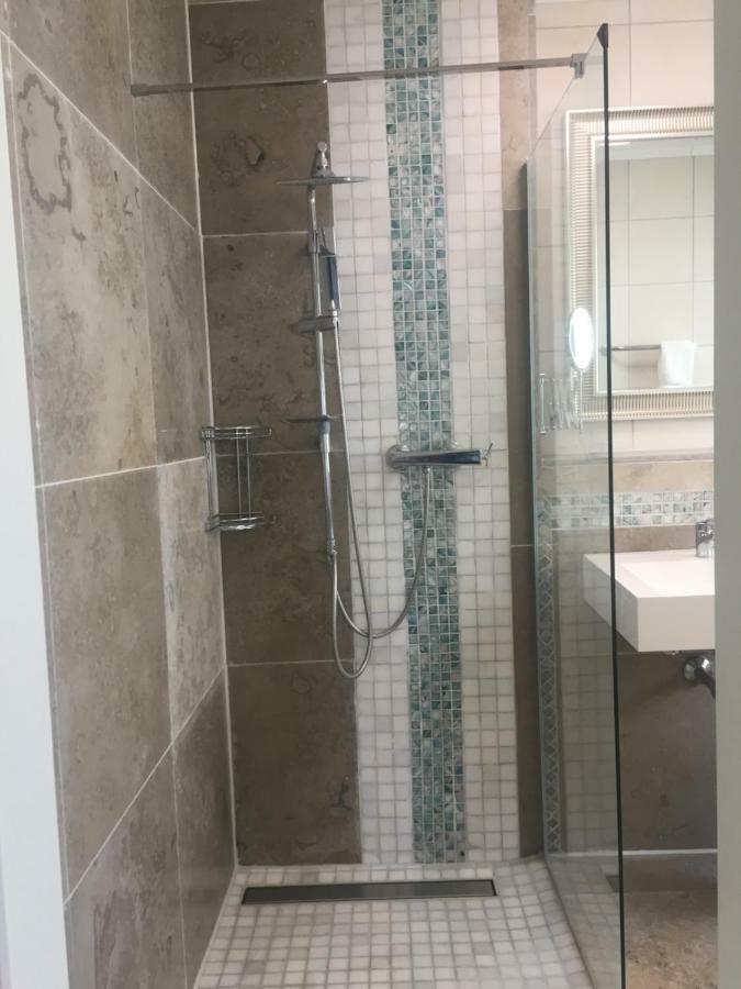 Neues Zimmerapartment Mit Bad Neckarwestheim Exterior foto