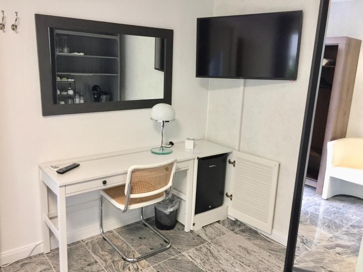 Neues Zimmerapartment Mit Bad Neckarwestheim Exterior foto
